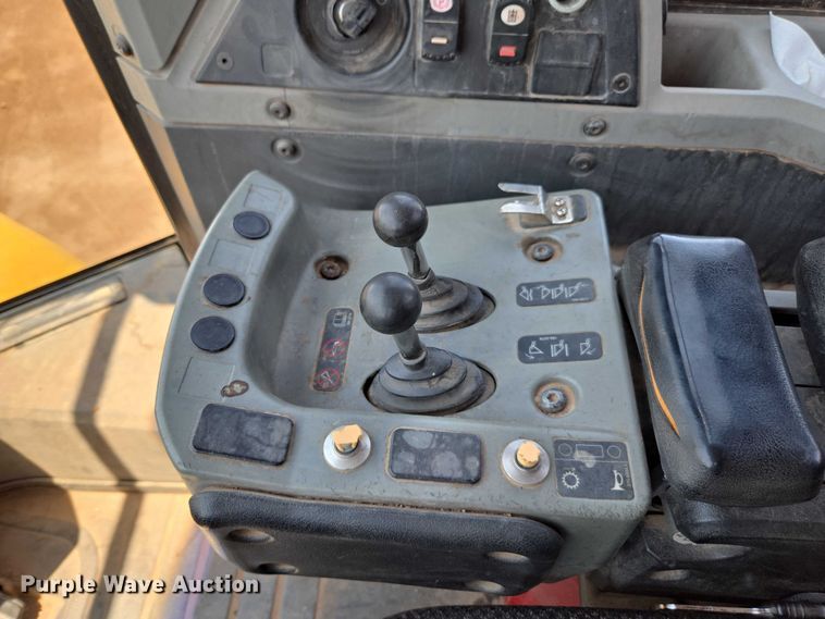 image for item FB9415 2011 Caterpillar 966K wheel loader