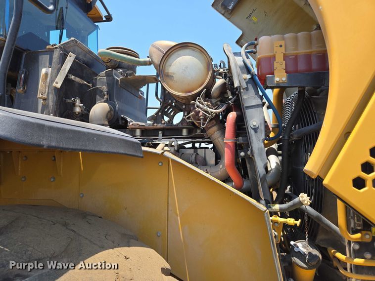 image for item FB9415 2011 Caterpillar 966K wheel loader