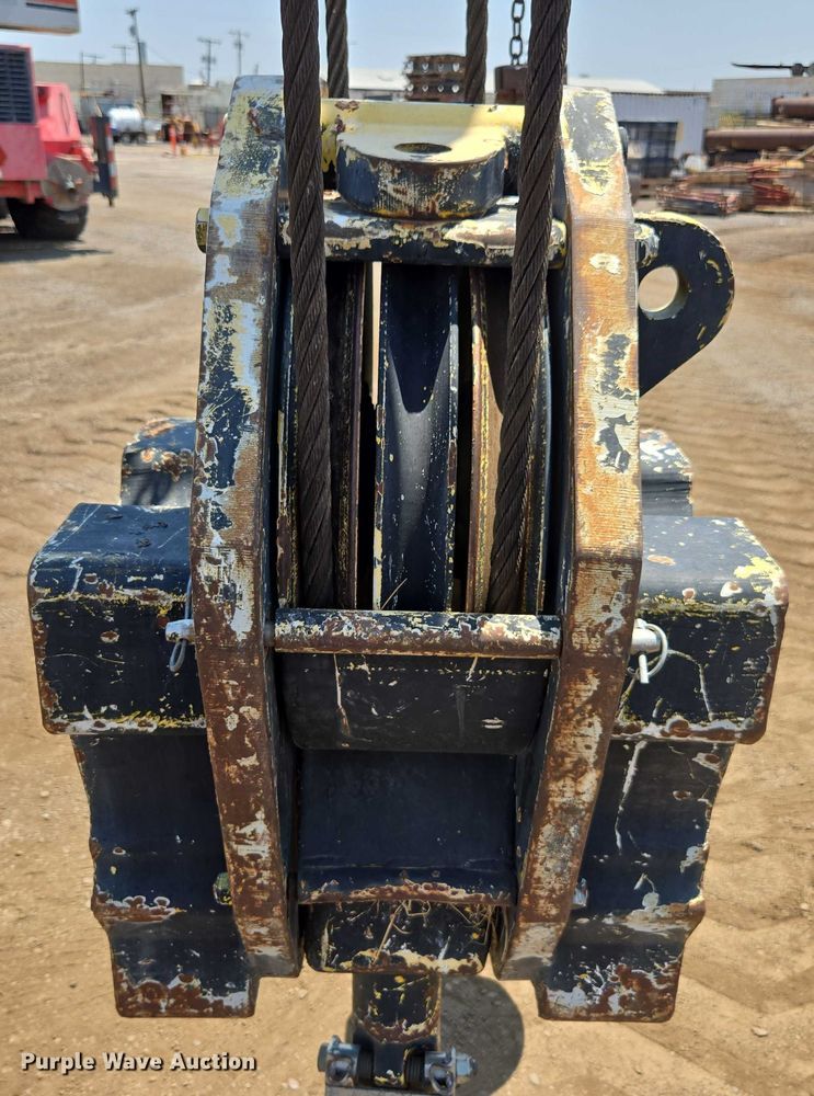 image for item FB9416 2000 Link Belt RTC-8070 crane