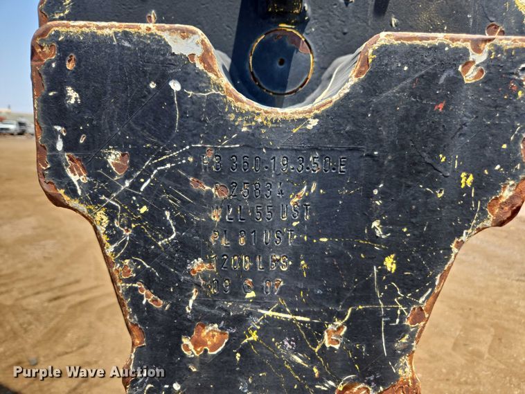 image for item FB9416 2000 Link Belt RTC-8070 crane