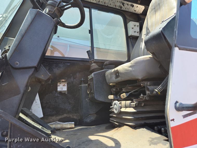 image for item FB9416 2000 Link Belt RTC-8070 crane