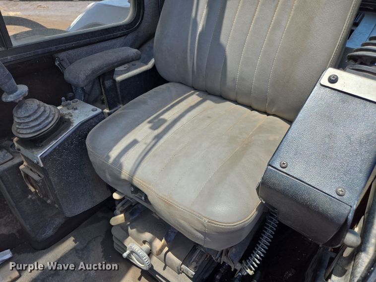 image for item FB9416 2000 Link Belt RTC-8070 crane