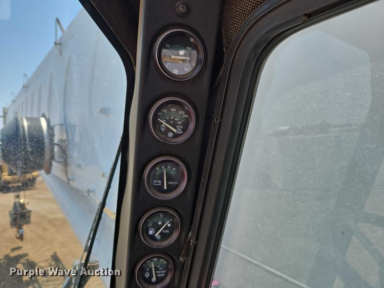 image for item FB9416 2000 Link Belt RTC-8070 crane