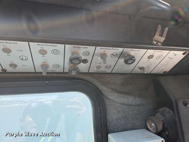 image for item FB9416 2000 Link Belt RTC-8070 crane