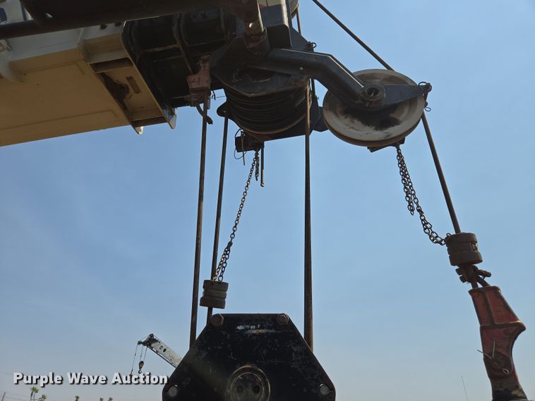 image for item FB9417 2007 Link Belt RTC-8065 crane