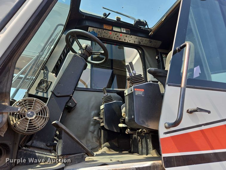 image for item FB9417 2007 Link Belt RTC-8065 crane