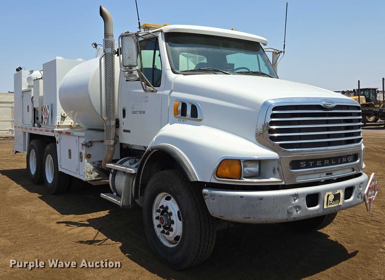 image for item FB9418 2008 Sterling L8500 fuel / lube truck