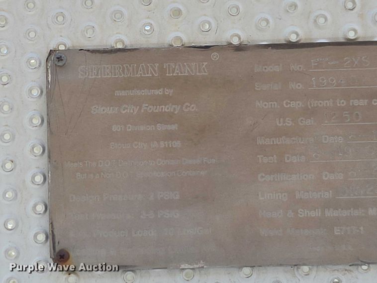 image for item FB9418 2008 Sterling L8500 fuel / lube truck