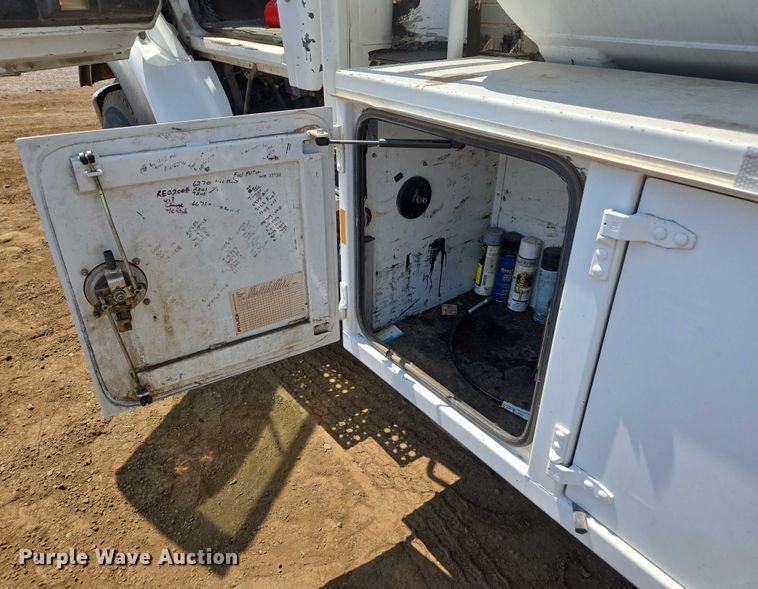 image for item FB9418 2008 Sterling L8500 fuel / lube truck