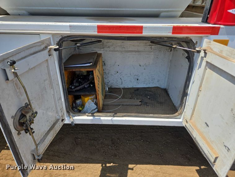 image for item FB9418 2008 Sterling L8500 fuel / lube truck