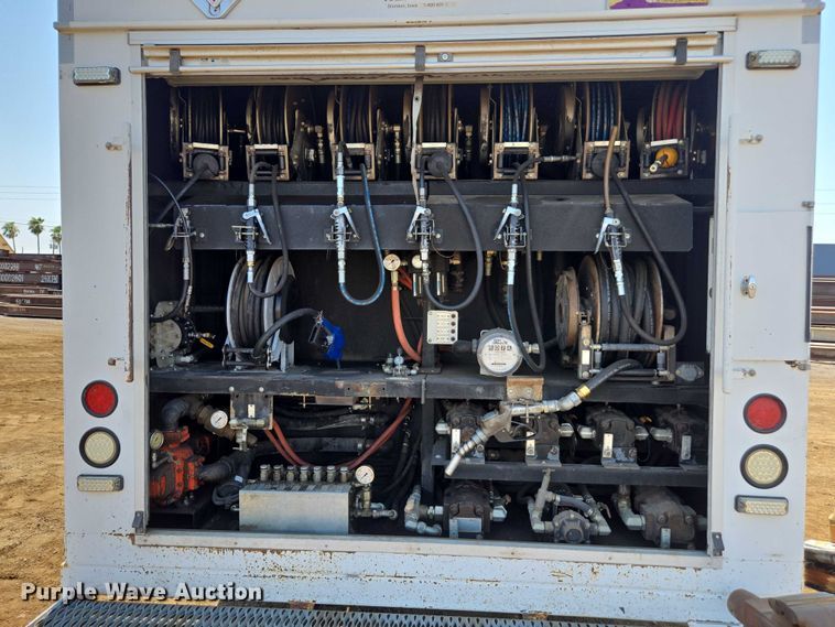 image for item FB9418 2008 Sterling L8500 fuel / lube truck