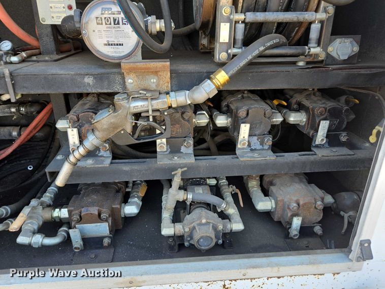 image for item FB9418 2008 Sterling L8500 fuel / lube truck