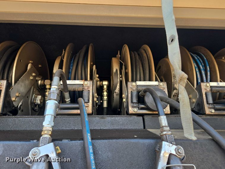 image for item FB9418 2008 Sterling L8500 fuel / lube truck