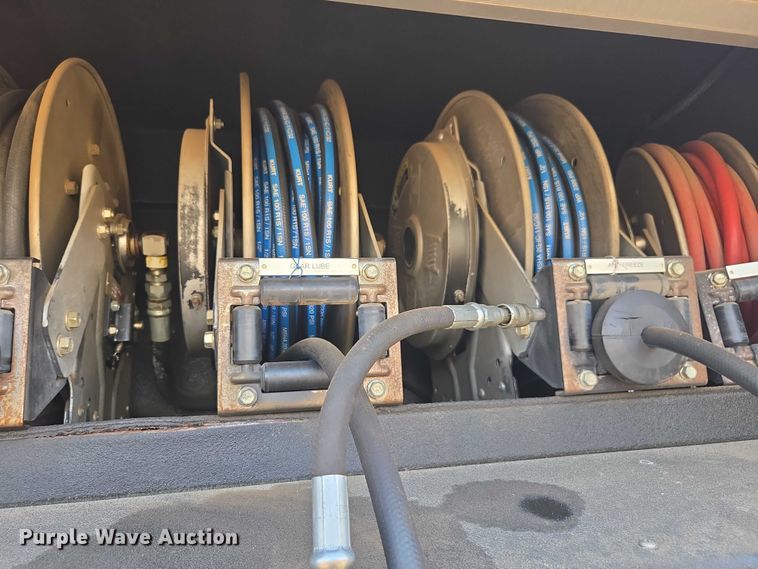 image for item FB9418 2008 Sterling L8500 fuel / lube truck