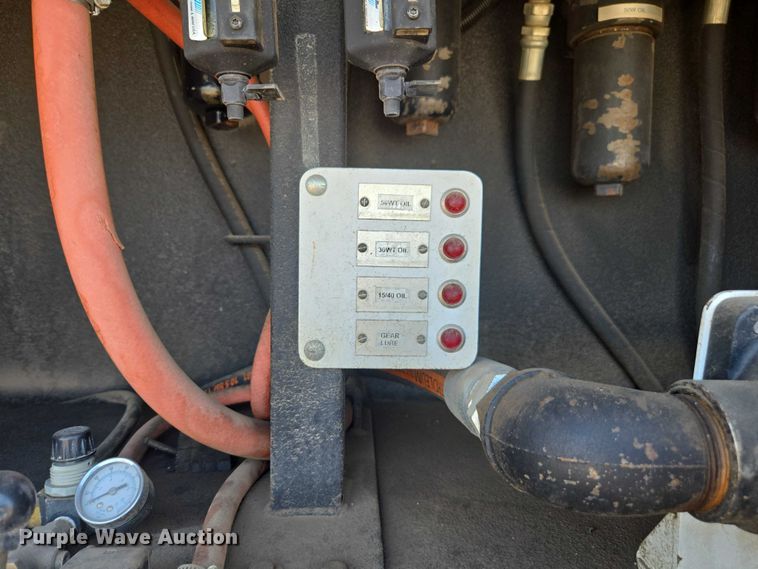 image for item FB9418 2008 Sterling L8500 fuel / lube truck