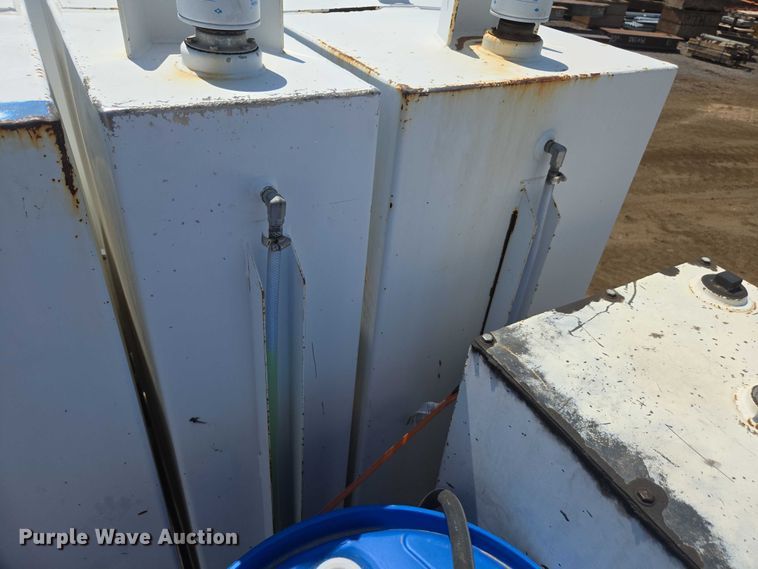 image for item FB9418 2008 Sterling L8500 fuel / lube truck