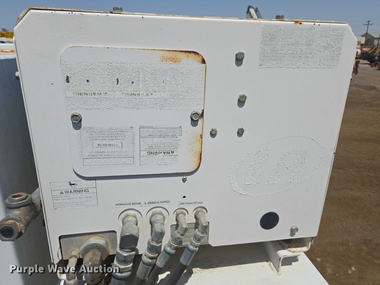 image for item FB9418 2008 Sterling L8500 fuel / lube truck