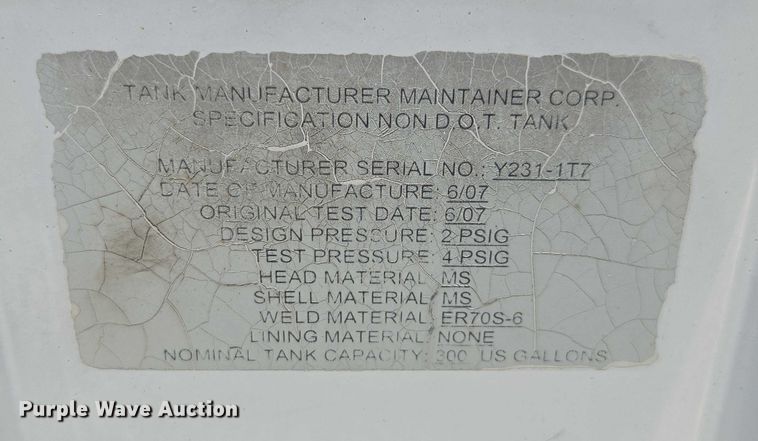 image for item FB9418 2008 Sterling L8500 fuel / lube truck