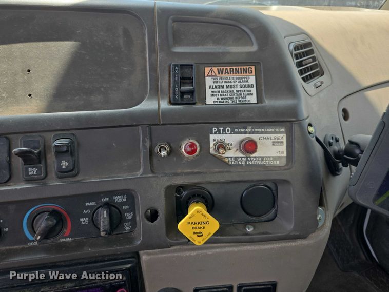 image for item FB9418 2008 Sterling L8500 fuel / lube truck