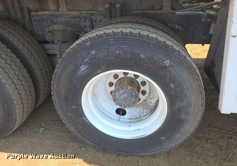 image for item FB9418 2008 Sterling L8500 fuel / lube truck