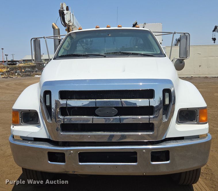image for item FB9422 2007 Ford F750 utility / service truck