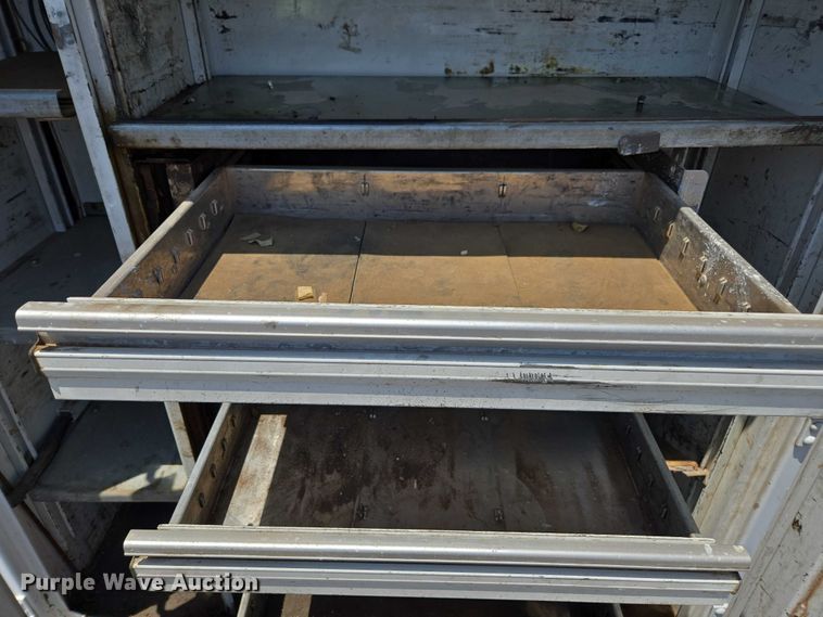 image for item FB9422 2007 Ford F750 utility / service truck