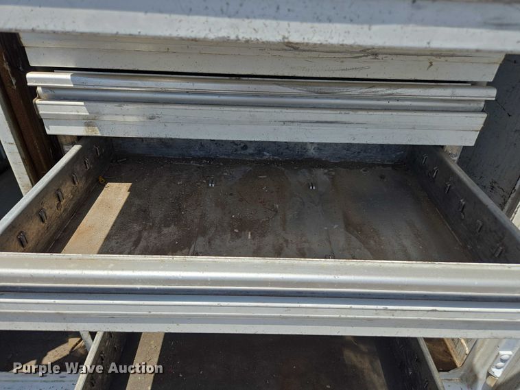 image for item FB9422 2007 Ford F750 utility / service truck