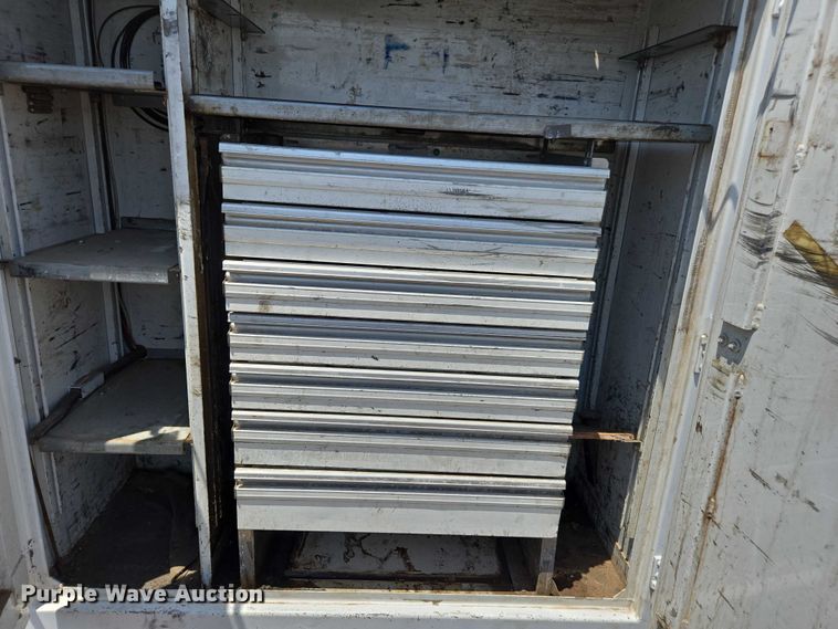 image for item FB9422 2007 Ford F750 utility / service truck