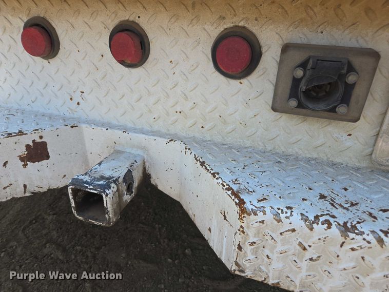 image for item FB9422 2007 Ford F750 utility / service truck