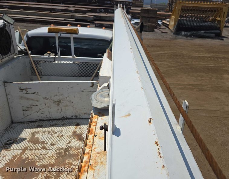 image for item FB9422 2007 Ford F750 utility / service truck