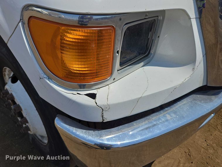 image for item FB9422 2007 Ford F750 utility / service truck