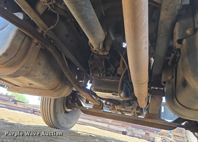 image for item FB9422 2007 Ford F750 utility / service truck