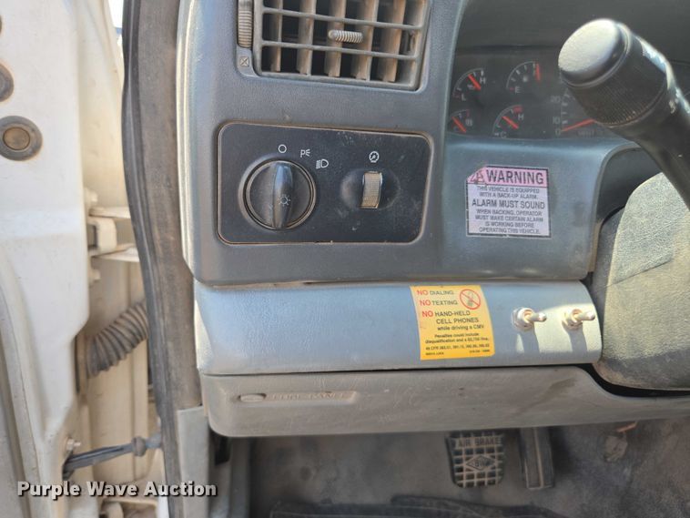 image for item FB9422 2007 Ford F750 utility / service truck