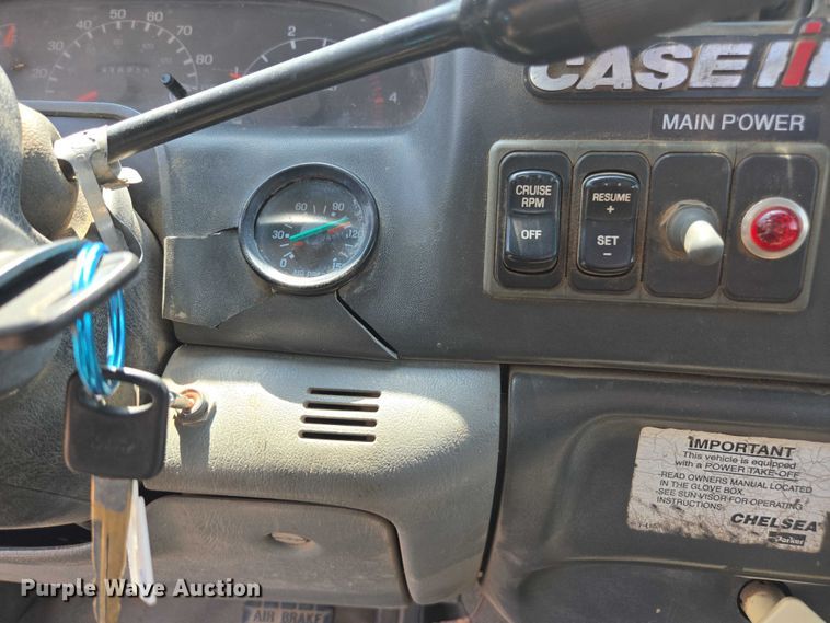 image for item FB9422 2007 Ford F750 utility / service truck