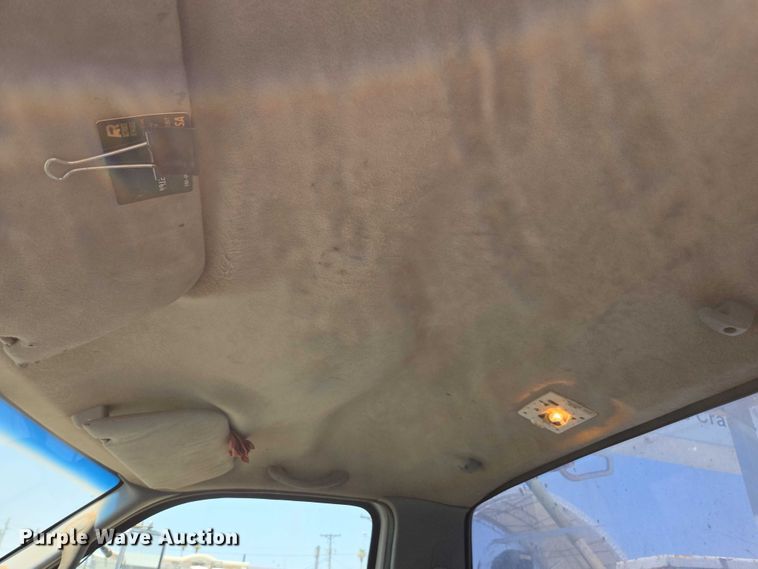 image for item FB9422 2007 Ford F750 utility / service truck