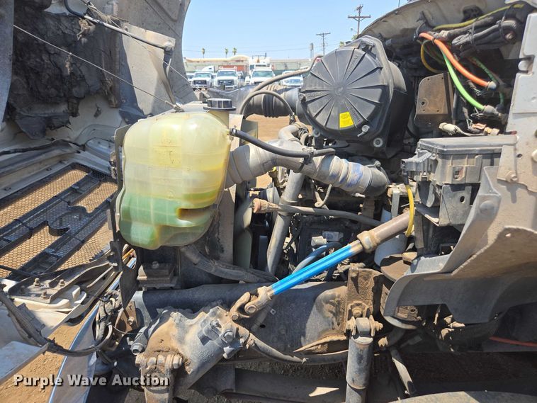 image for item FB9422 2007 Ford F750 utility / service truck