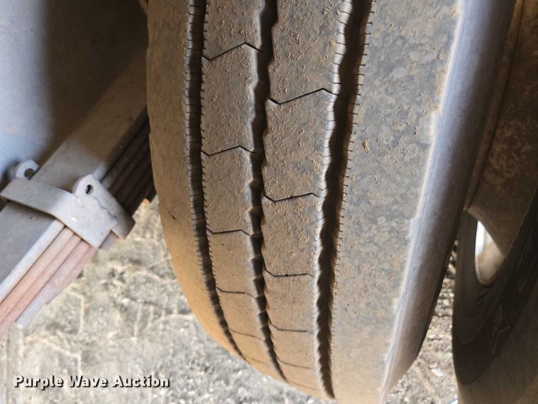 image for item FB9422 2007 Ford F750 utility / service truck