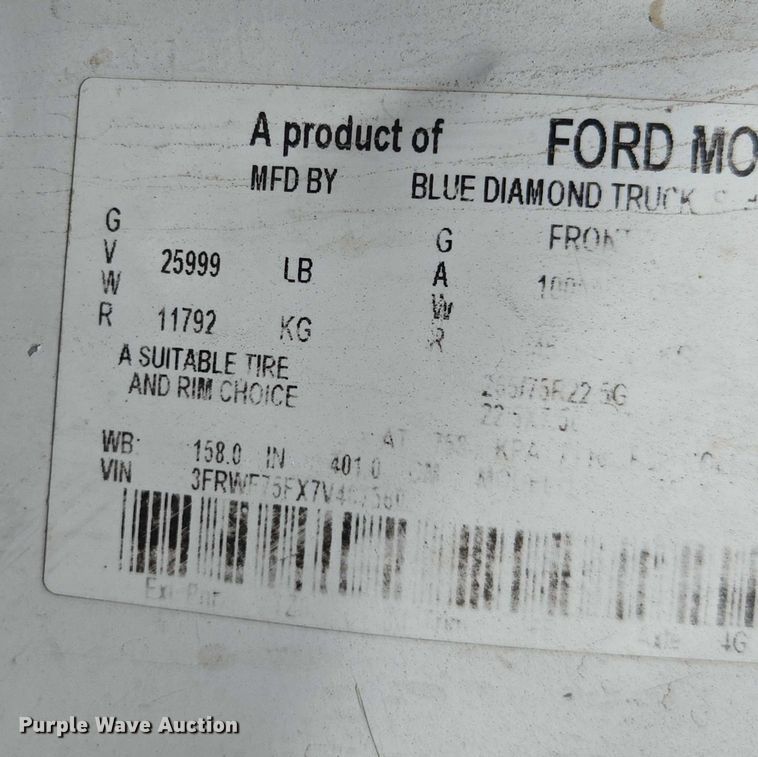 image for item FB9422 2007 Ford F750 utility / service truck
