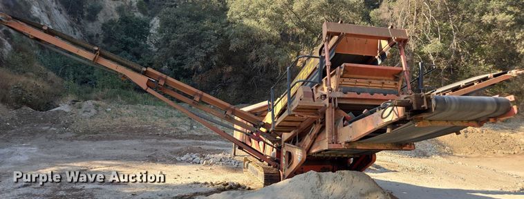 image for item FB9428 2006 Extec S3 74.9KW mobile screening plant