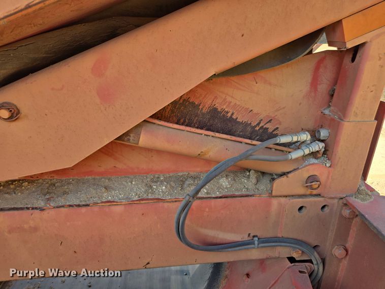 image for item FB9428 2006 Extec S3 74.9KW mobile screening plant