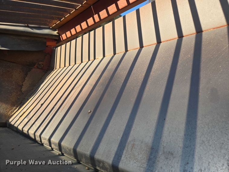 image for item FB9428 2006 Extec S3 74.9KW mobile screening plant