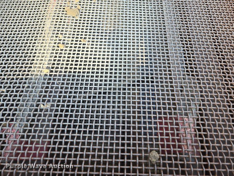 image for item FB9428 2006 Extec S3 74.9KW mobile screening plant