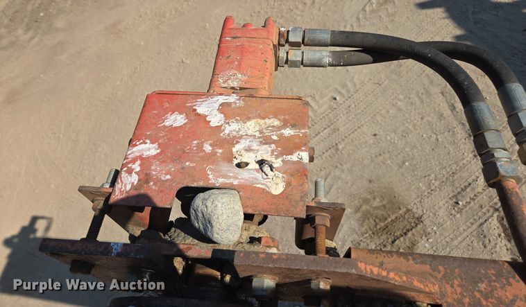 image for item FB9428 2006 Extec S3 74.9KW mobile screening plant