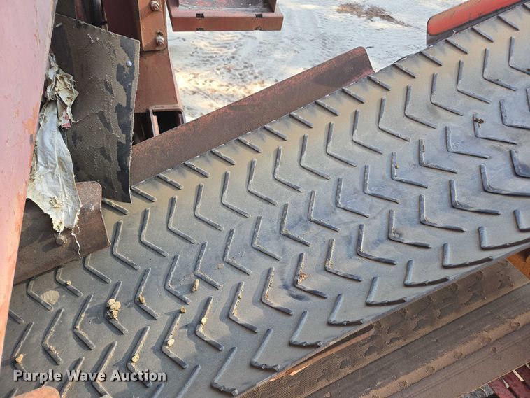 image for item FB9428 2006 Extec S3 74.9KW mobile screening plant