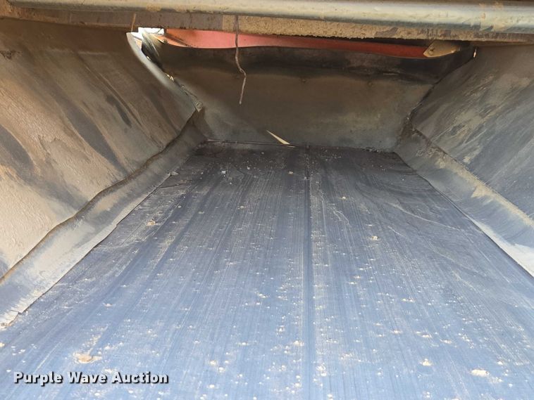 image for item FB9428 2006 Extec S3 74.9KW mobile screening plant