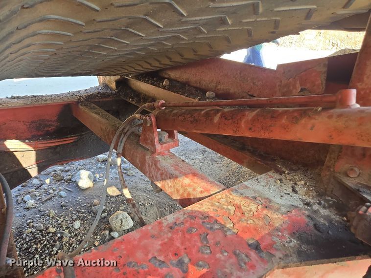 image for item FB9428 2006 Extec S3 74.9KW mobile screening plant