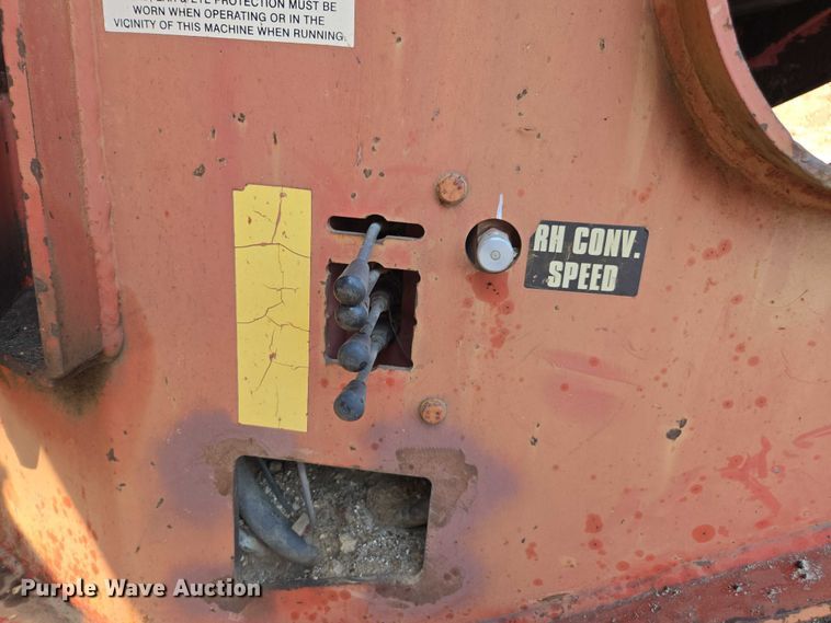 image for item FB9428 2006 Extec S3 74.9KW mobile screening plant