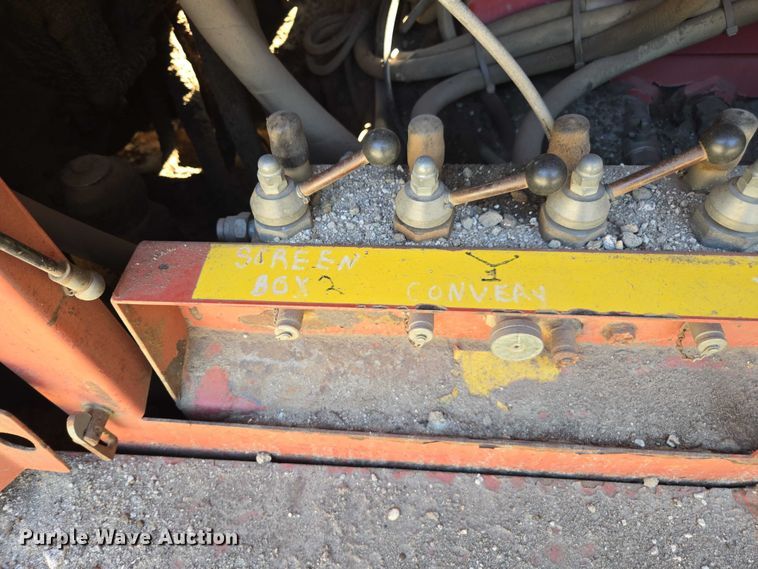 image for item FB9428 2006 Extec S3 74.9KW mobile screening plant