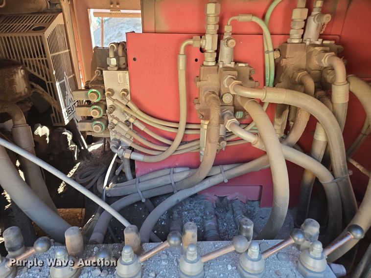 image for item FB9428 2006 Extec S3 74.9KW mobile screening plant