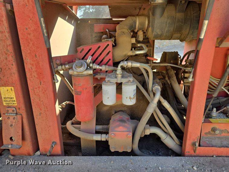 image for item FB9428 2006 Extec S3 74.9KW mobile screening plant